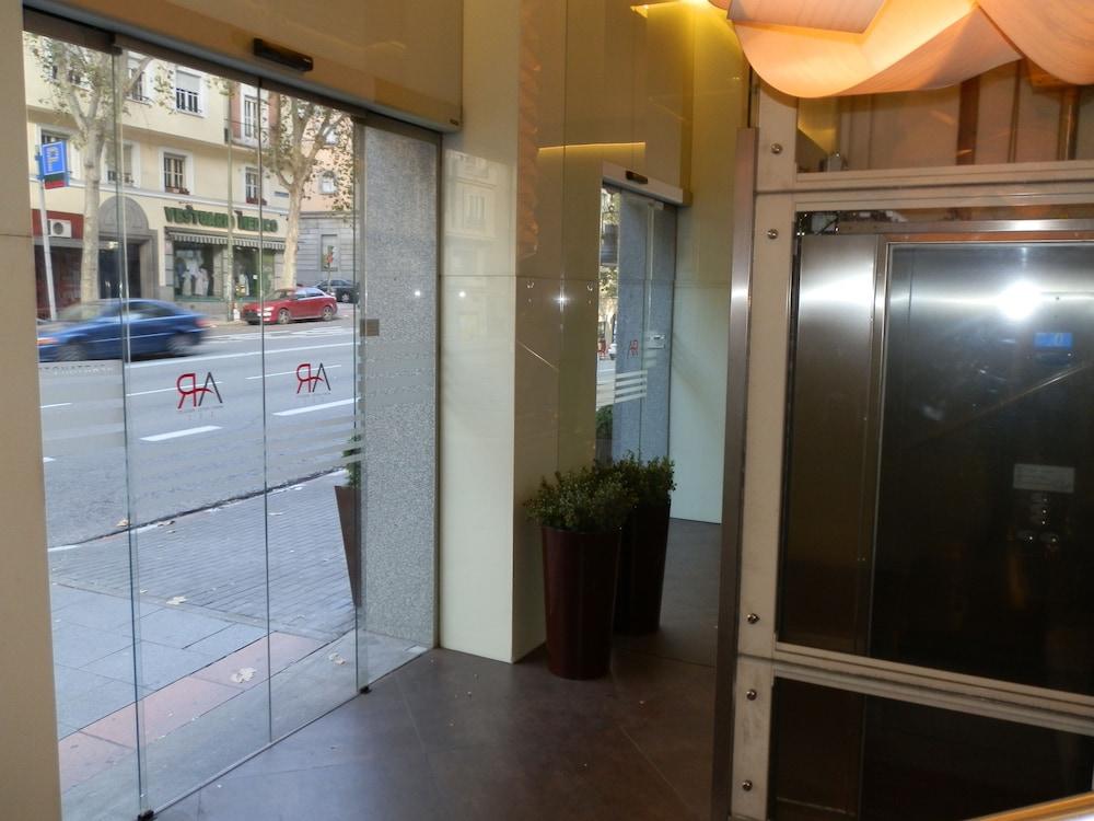 Aparto-Hotel Rosales Madri Exterior foto